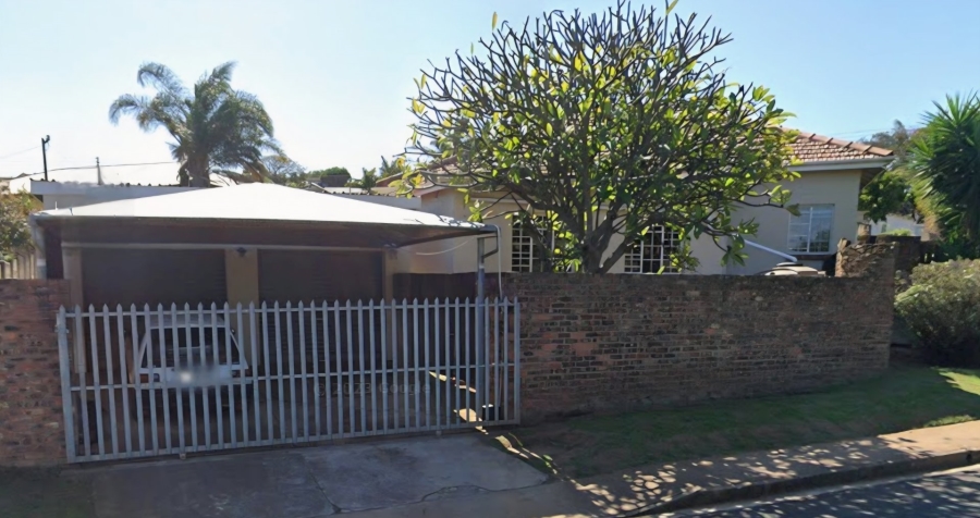 4 Bedroom Property for Sale in Van Riebeeck Hoogte Eastern Cape